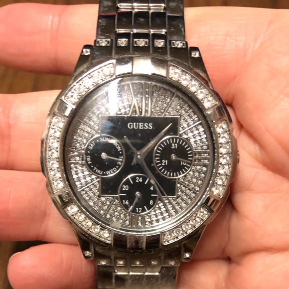 Guess Watch - Picture 1 of 4